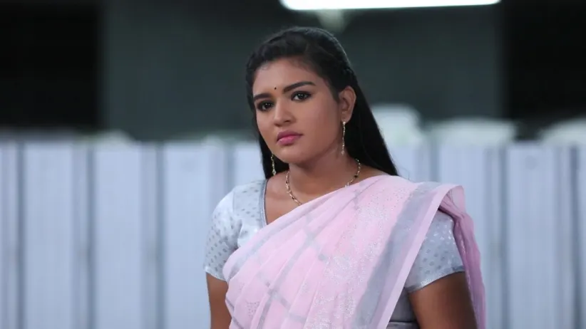 Mithra receives an anonymous call - Sembaruthi