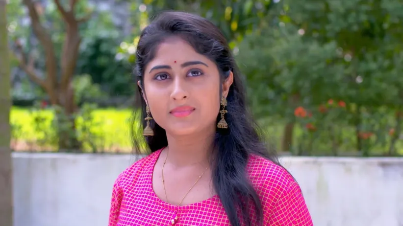Thulasi registers a police complaint against Adi - Kaiyethum Doorathu