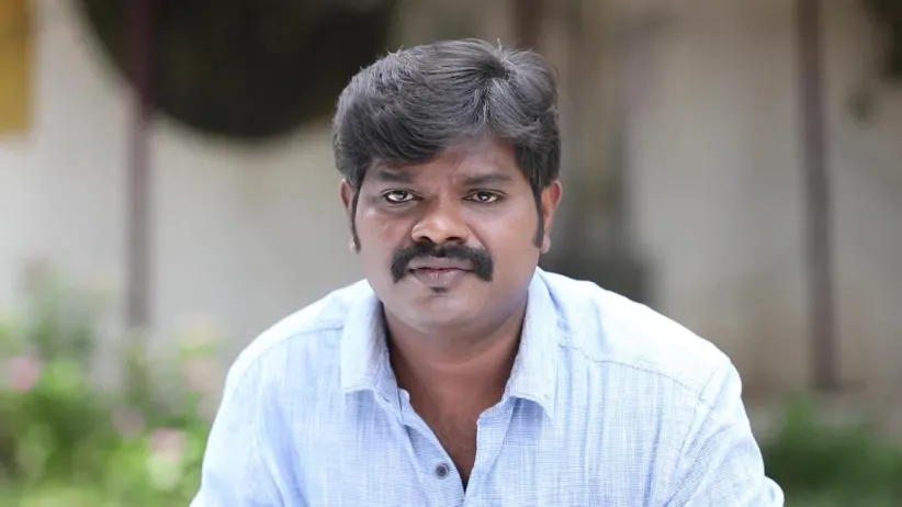 Chintamani keeps a watch on Kali - Rettai Roja