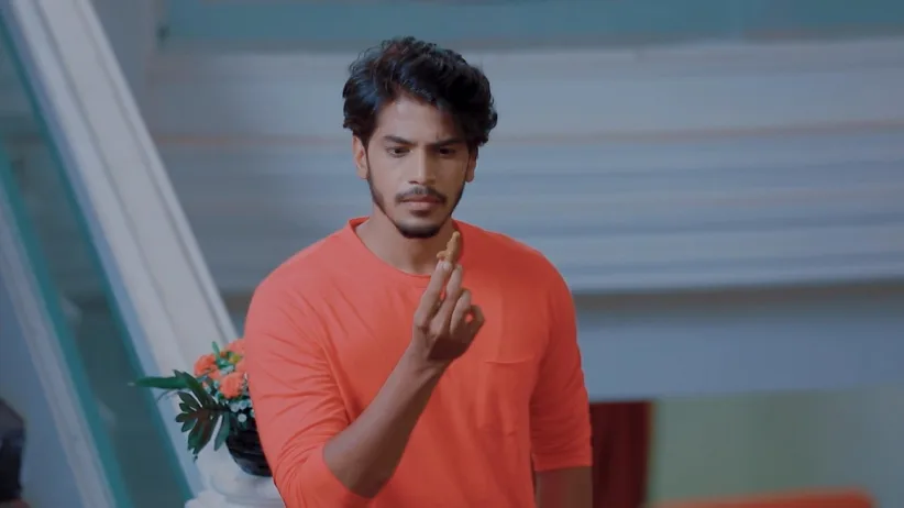 Digvijay's suspicions about Shivani increases - Naagini 2
