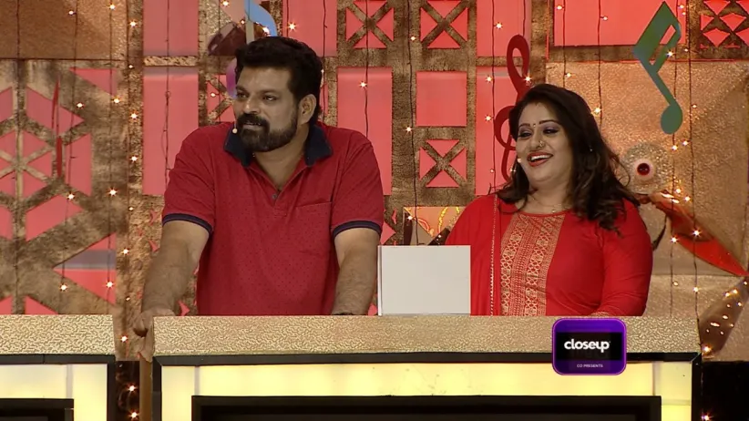 Manoj and Beena win the first round - Let's Rock & Roll