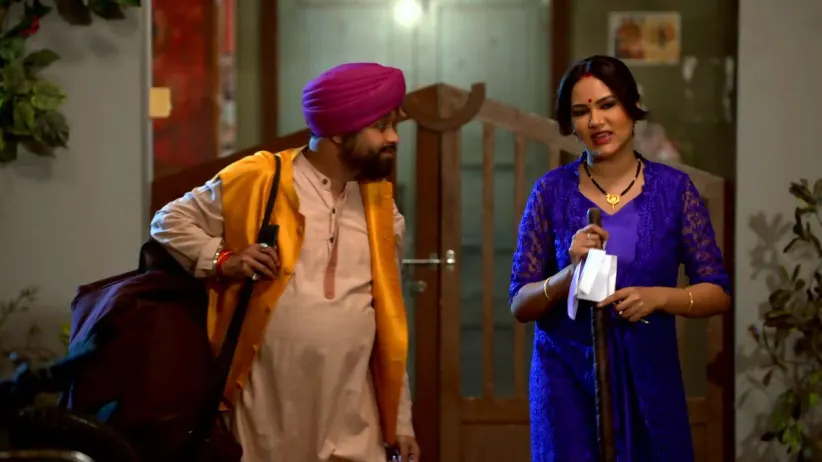 Happu returns home disguised as Balwinder – Happu Ki Ultan Paltan