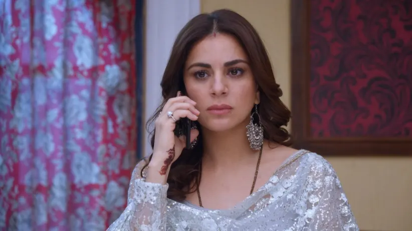 Srishti ruins Mahira's makeup - Kundali Bhagya