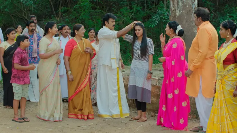Nagarjuna's prayers protects Bhairavi - Nagabhairavi