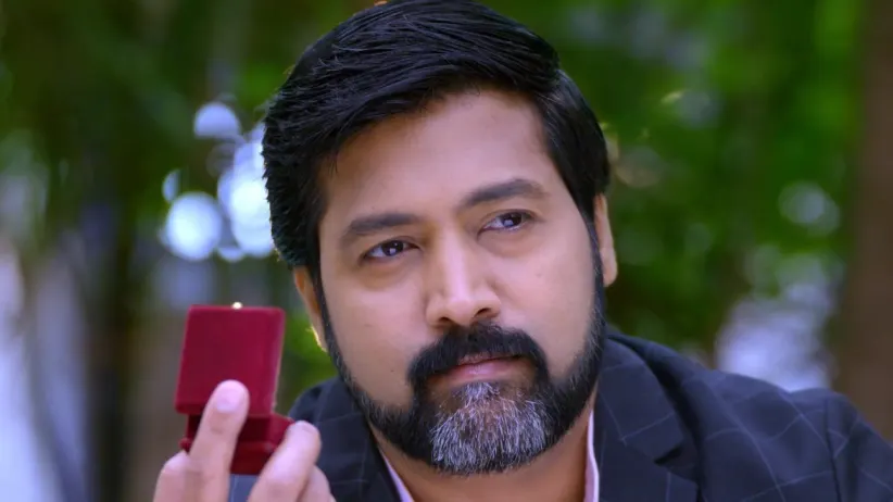 Surya Prakash decides to propose to Anu - Neethane Enthan Ponvasantham