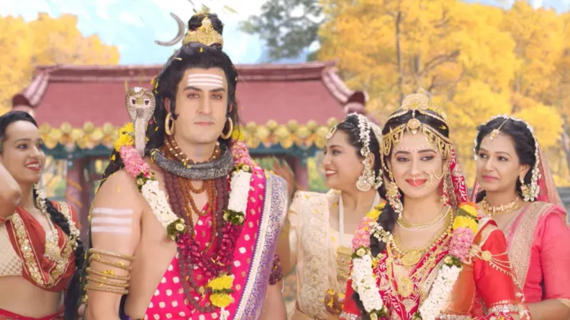 Goddess Santoshi promises to help Swati - Santoshi Maa Sunayein Vrat Kathayein