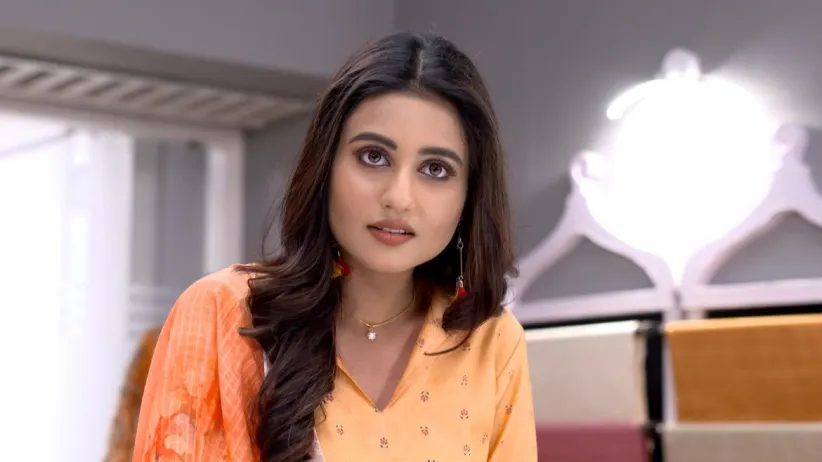 Radhika imitates Karna - Ki kore Bolbo Tomay
