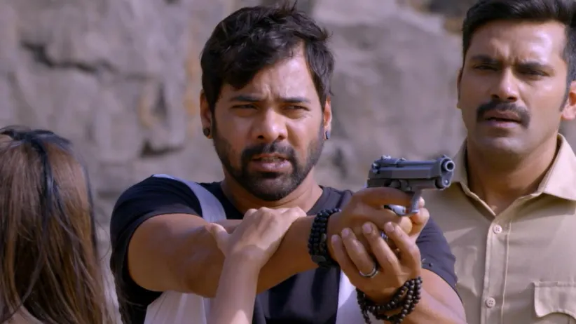 Pragya Blames Abhi for Kiara’s Death - Iniya Iru Malargal