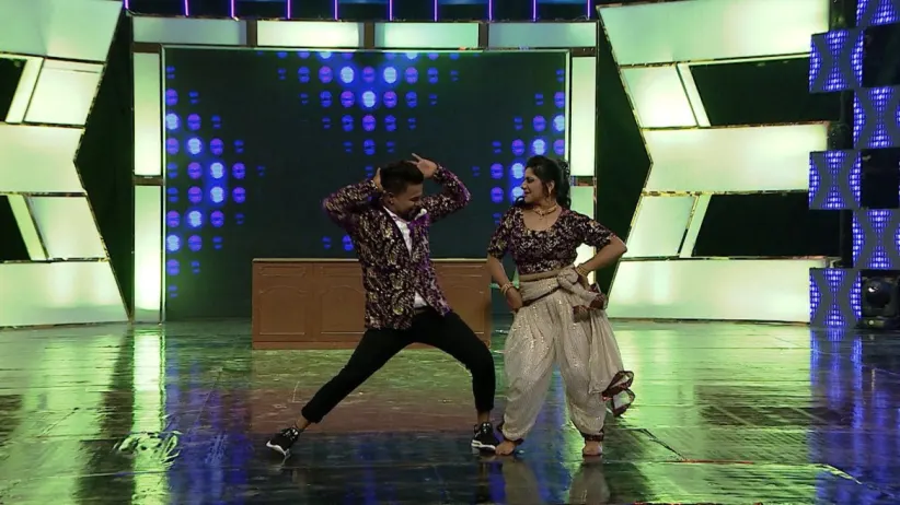 Biswabhushan-Archita's entertaining duet dance - Dance Jodi Dance