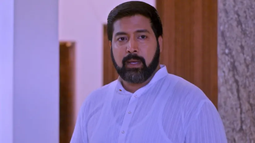 Anu visits the temple - Neethane Enthan Ponvasantham
