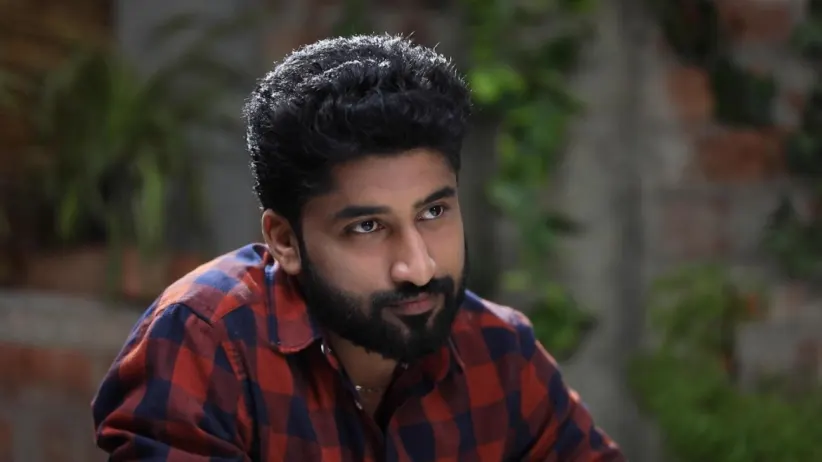 Parvathy imitates Akhila - Sembaruthi