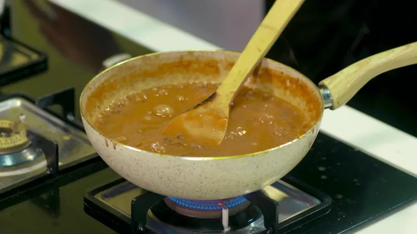 Restaurant-style Dal Makhani and Butter Naan - Swaad Aa Gaya