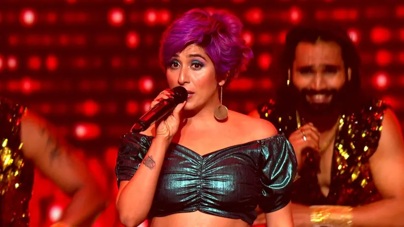 Revisit the nineties with Neha Bhasin