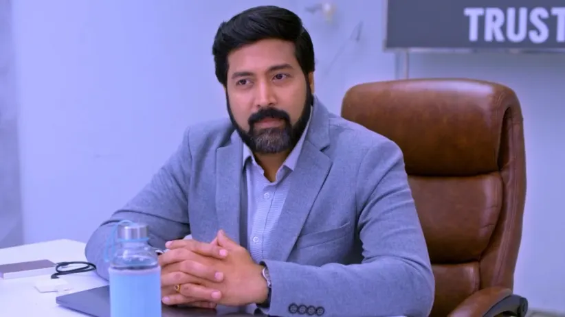 Anu gives ‘Kesari’ to Surya Prakash - Neethane Enthan Ponvasantham