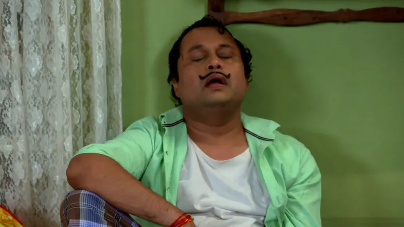 Happu learns about Rajesh and Beni’s affair - Happu Ki Ultan Paltan