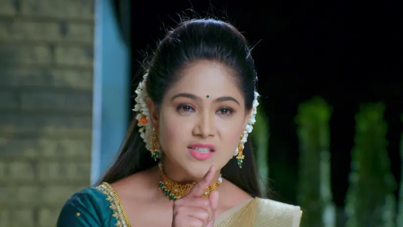 Paarvathi Cries on Being Defeated