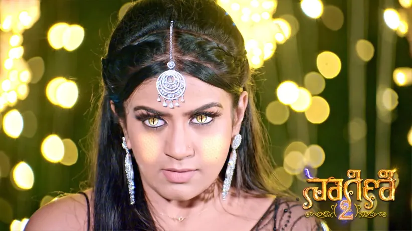 Mayangani turns into her snake form - Naagini 2