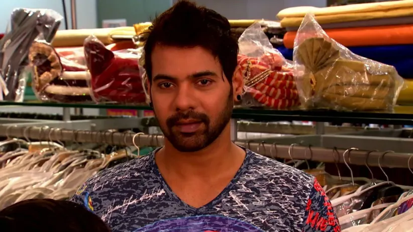 Abhi and Nikhil come face-to-face - Kumkum Bhagya