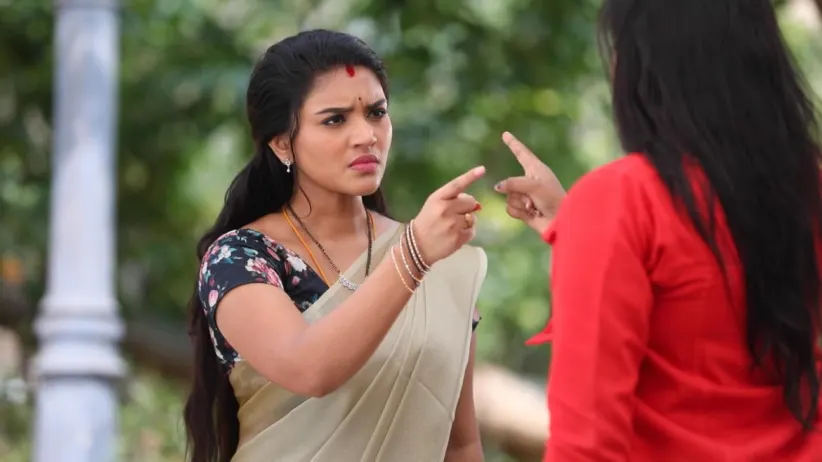 Nandini seeks revenge - Sembaruthi