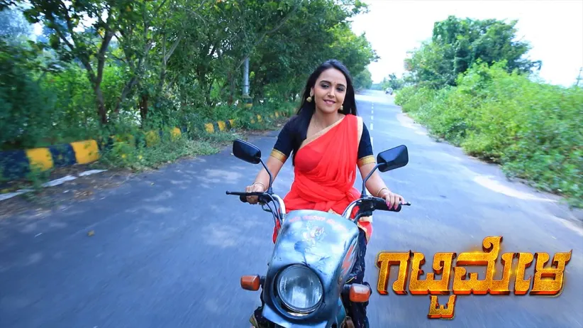 Aarati refuses to return home with Sridhar - Gattimela