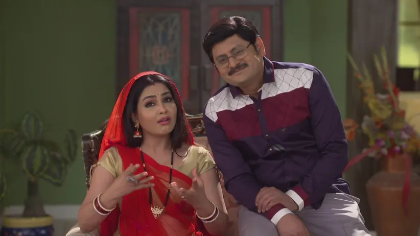 David and Bhoorey fight due to Helen - Bhabi Ji Ghar Par Hai