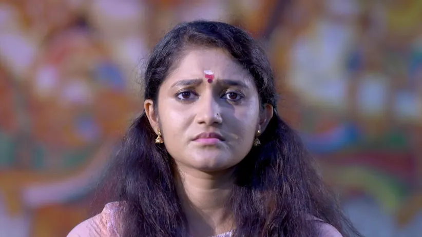 Sarojam questions Sreelakshmi - Neeyum Njanum