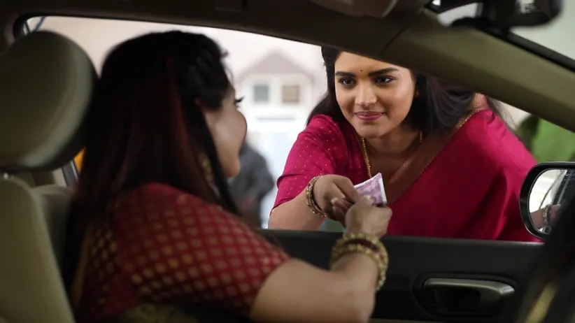 Girija Accuses Akhila