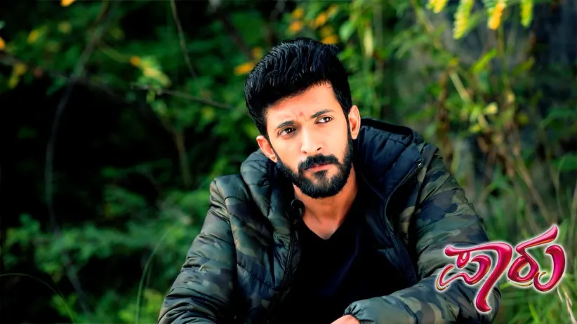 Harish tries to answer Akhila's call - Paaru