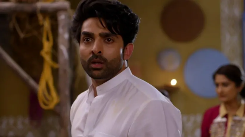 Mahi gets angry when Jogi hugs her - Teri Meri Ikk Jindri