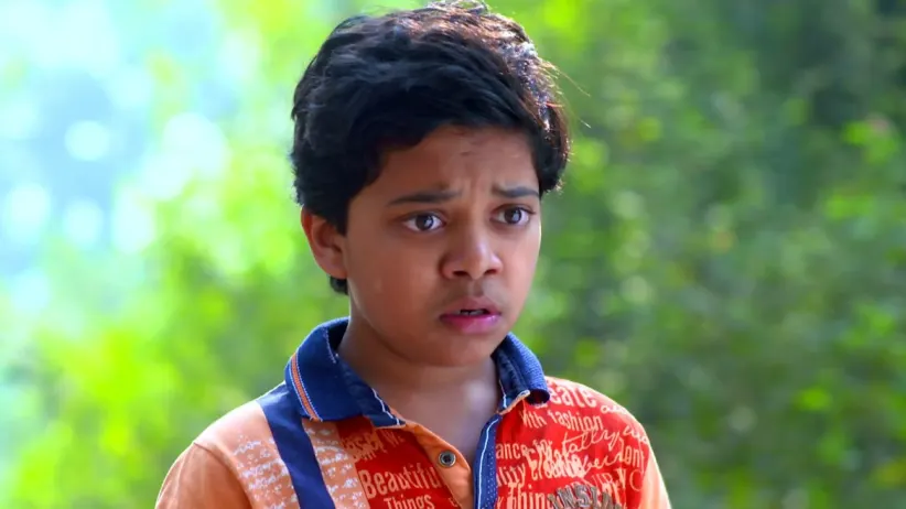 Tonya finds a mobile in Ajit Kumar's room - Devmanus