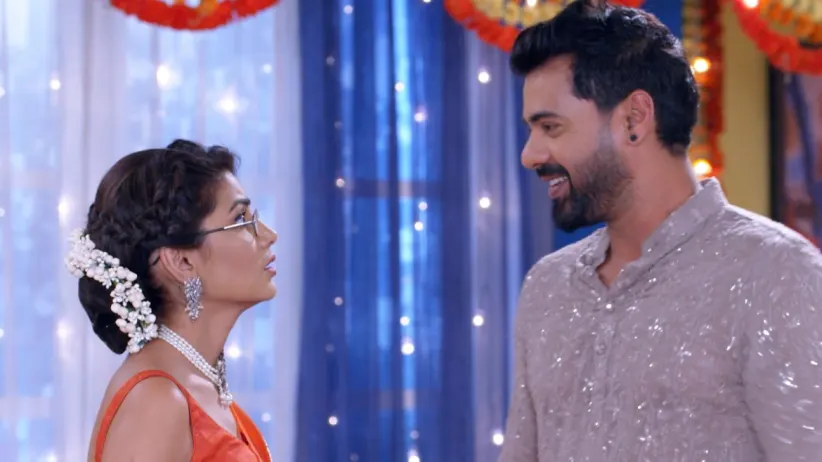 Rhea Plans to Humiliate Prachi - Iniya Iru Malargal