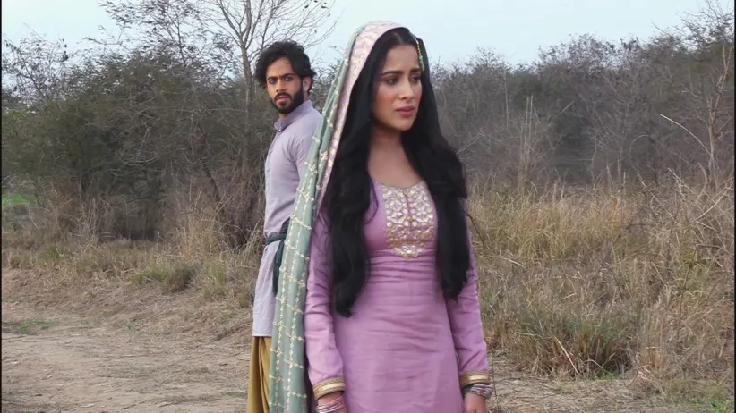 Heer tells Dheedo to leave Jhang - Heer Ranjha