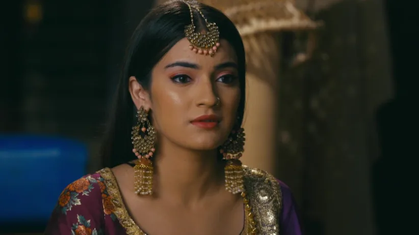 Will Chahat meet her father? - Qurbaan Hua