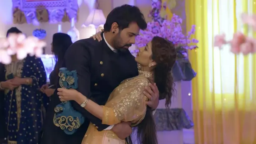 Shaayraana ft. Abhi and Pragya