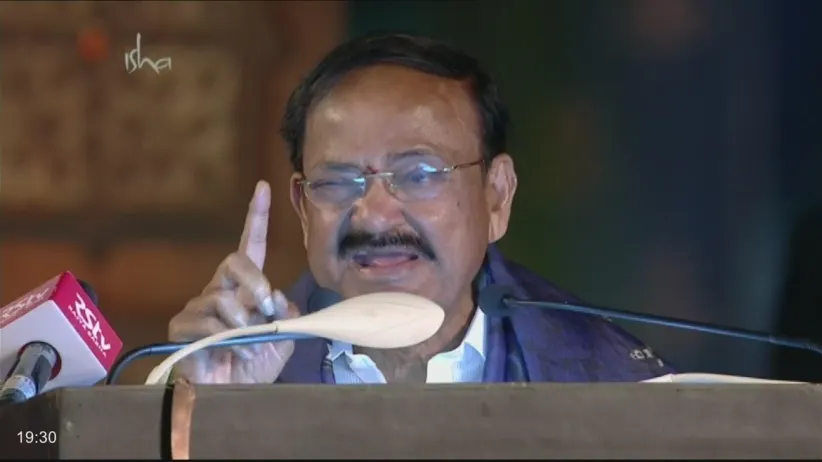 Venkaiah Naidu addresses the crowd - Isha Mahashivratri 2020