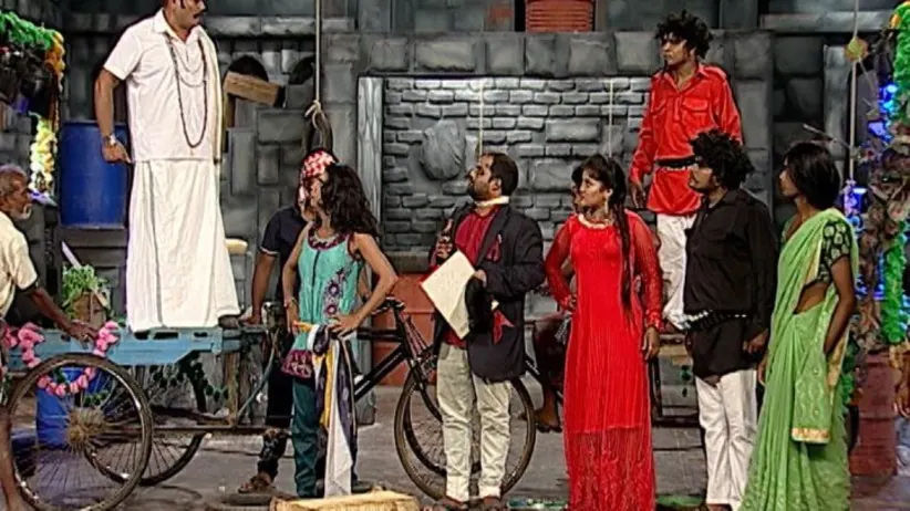 Dada asks questions about Khudurukuni Osha - Mr Nonsense S3