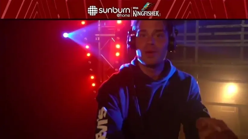 Dastik - Sunburn at Home