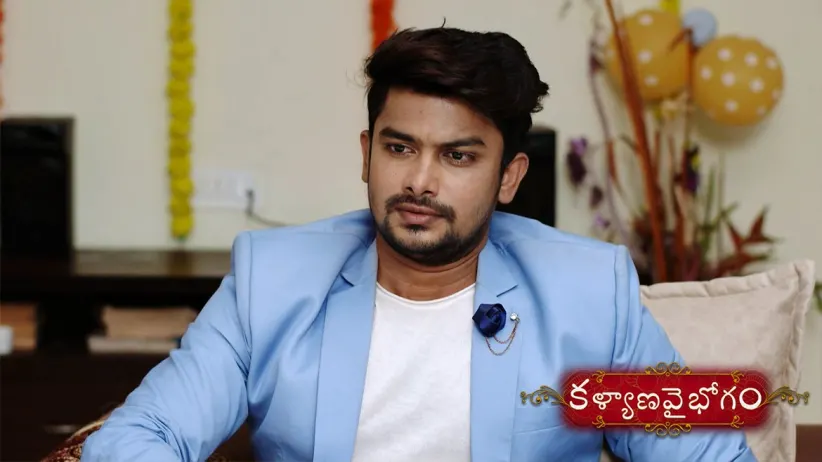 Abhi and Jai hug each other - Kalyana Vaibhogam