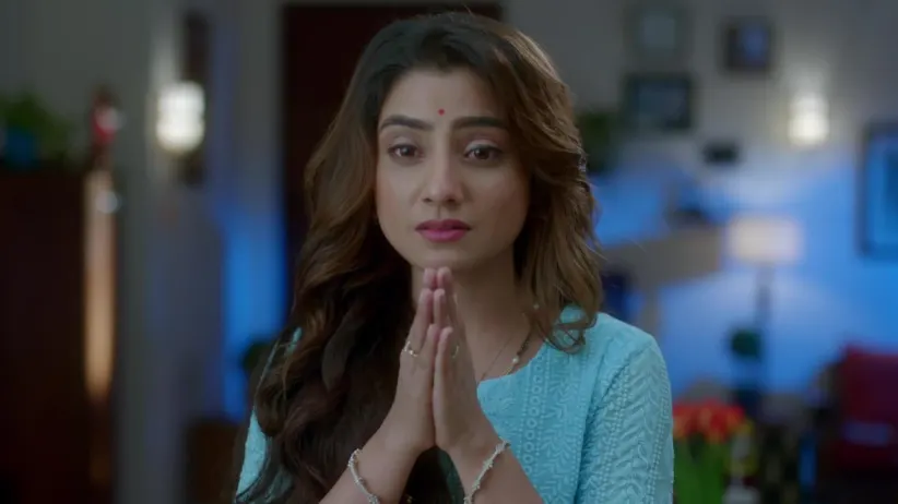 Samaira meets with an accident - Kyun Rishton Mein Katti Batti