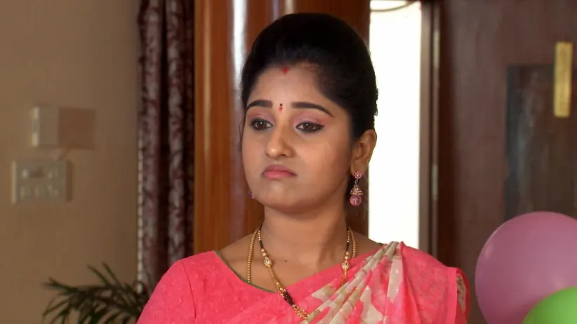 Jai gives bath to the baby - Kalyana Vaibhogam