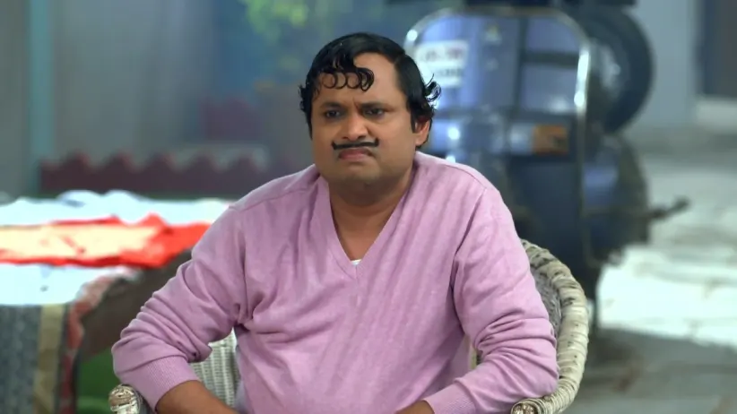 Amma and Rajesh stand for the election - Happu Ki Ultan Paltan