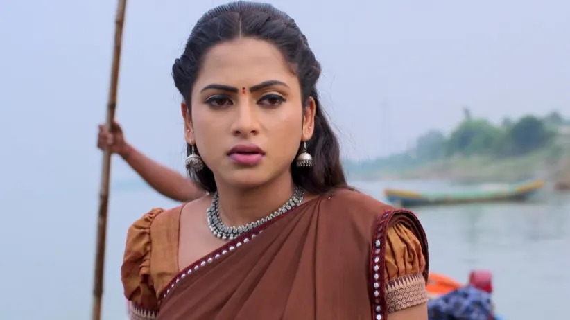 Saraswati puts Rahul in his place - No.1 Kodalu