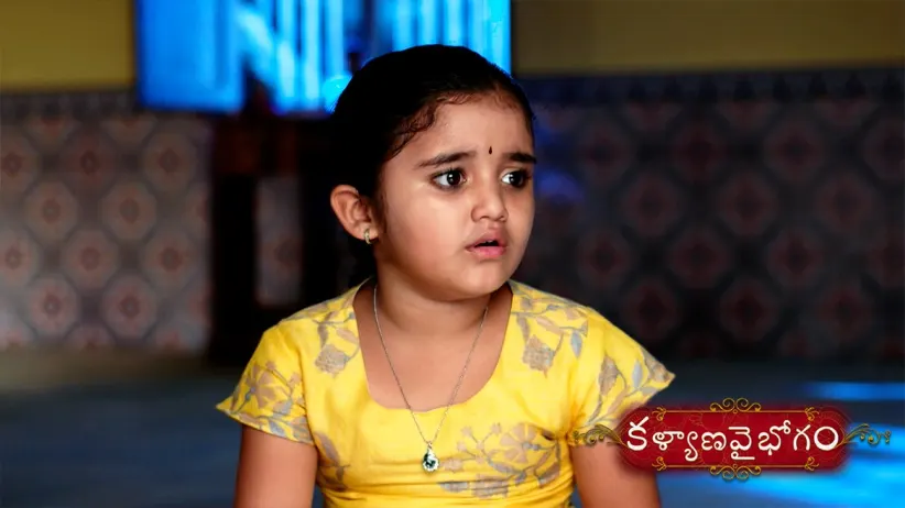 Divya tries to tell Janaki about the ring - Kalyana Vaibhogam