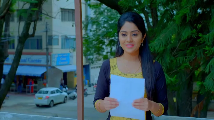 Anu writes a love letter for Aryavardhan - Jothe Jotheyali