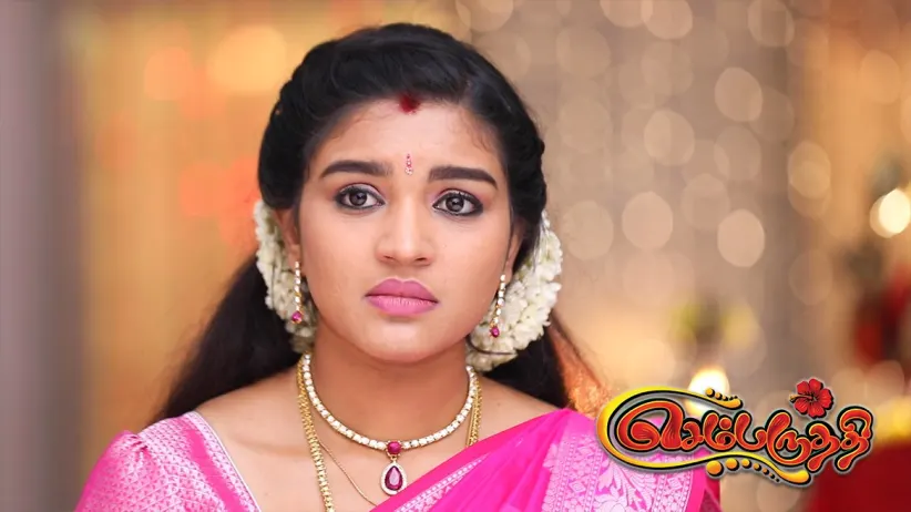 Akhila places the vermillion on Parvathy's plate - Sembaruthi