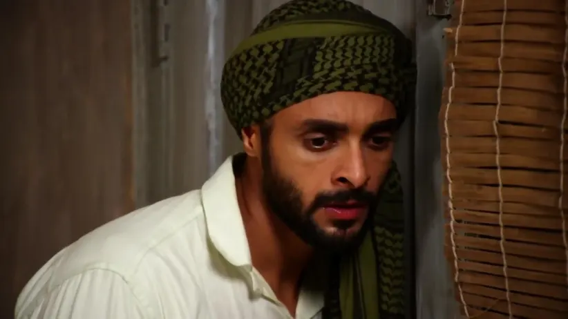 Mahi gets pally with Sarfaraz - Kamli Ishq Di