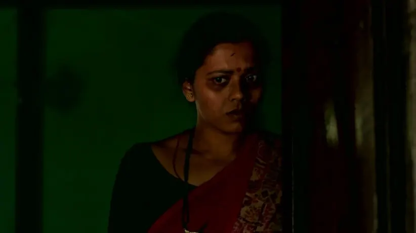 Sarita Sees Kaveri In Anna's Room