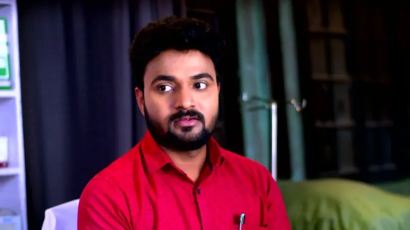 Divya praises Ajit Kumar - Devmanus