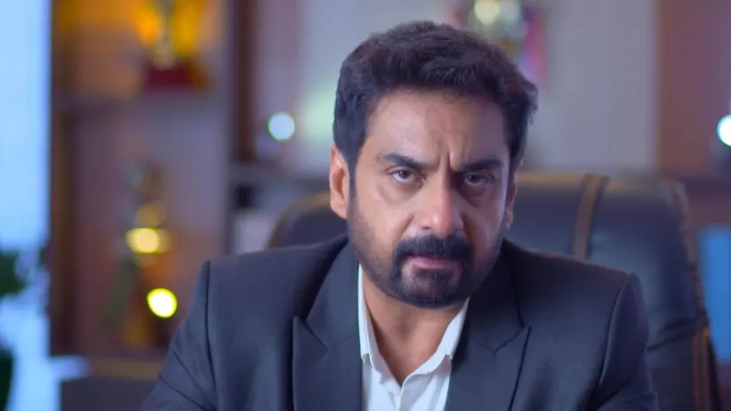 Sarojam orders a ‘sadya’ - Neeyum Njanum