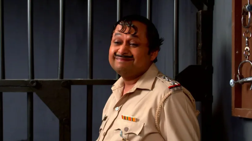 Happu reveals the truth to his kids - Happu Ki Ultan Paltan